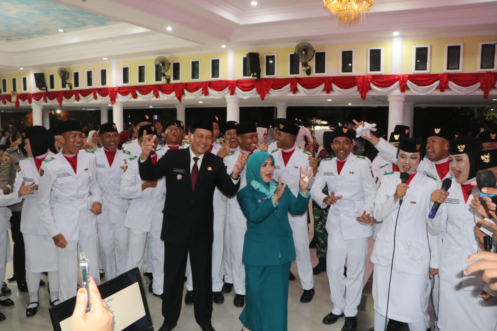 Sukses Jalankan Tugas, Paskibraka Muara Enim Karya Wisata ke-3 Kota