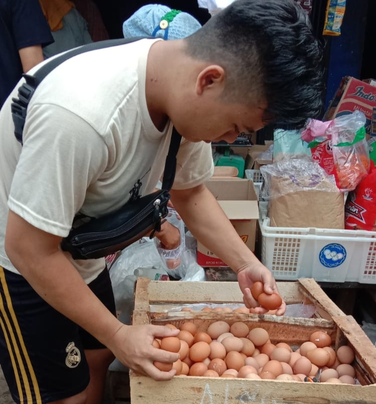 Harga Telur Ayam di PALI Terus Naik