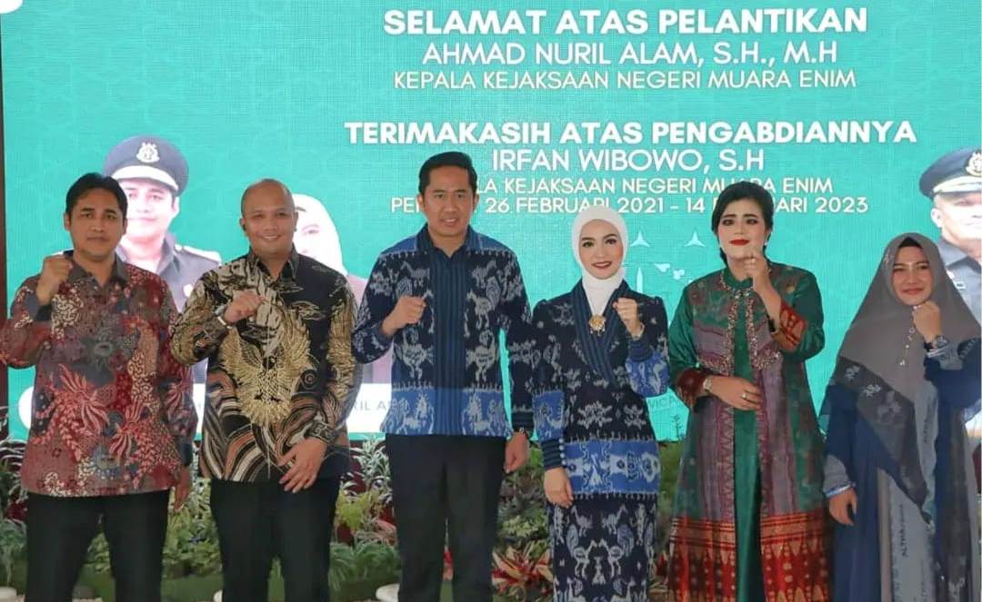 Usai Resmi Dilantik oleh Kepala Kejaksaan Tinggi Sumsel, Ahmad Nuril Alam, S.H., M.H Jabat Kajari Muara Enim