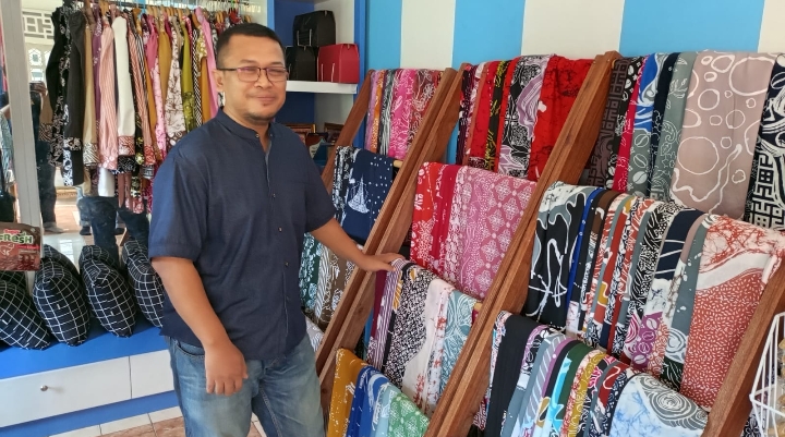 Penerimaan ASN Bawa Angin Segar Bagi UMKM Batik Muara Enim