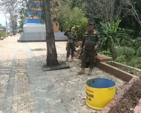 Baru 3 Hari Dipasang, 4 Kotak Sampah di Taman Bunga Tabebuya Gapura Muara Enim Raib Dicuri