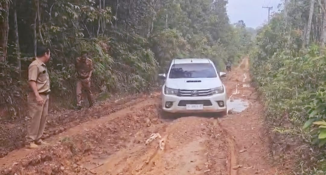 Jalan Rusak di Kabupaten Muara Enim Ini Akan Dibangun Secara Bertahap
