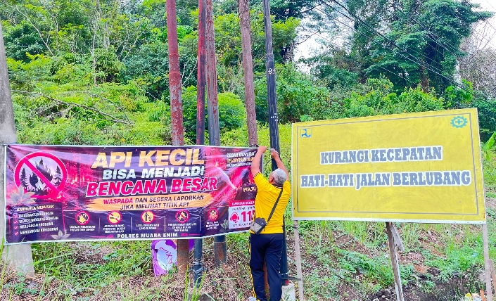 Cegah Karhutla, Polres Muara Enim Gencarkan Edukasi Lewat Spanduk
