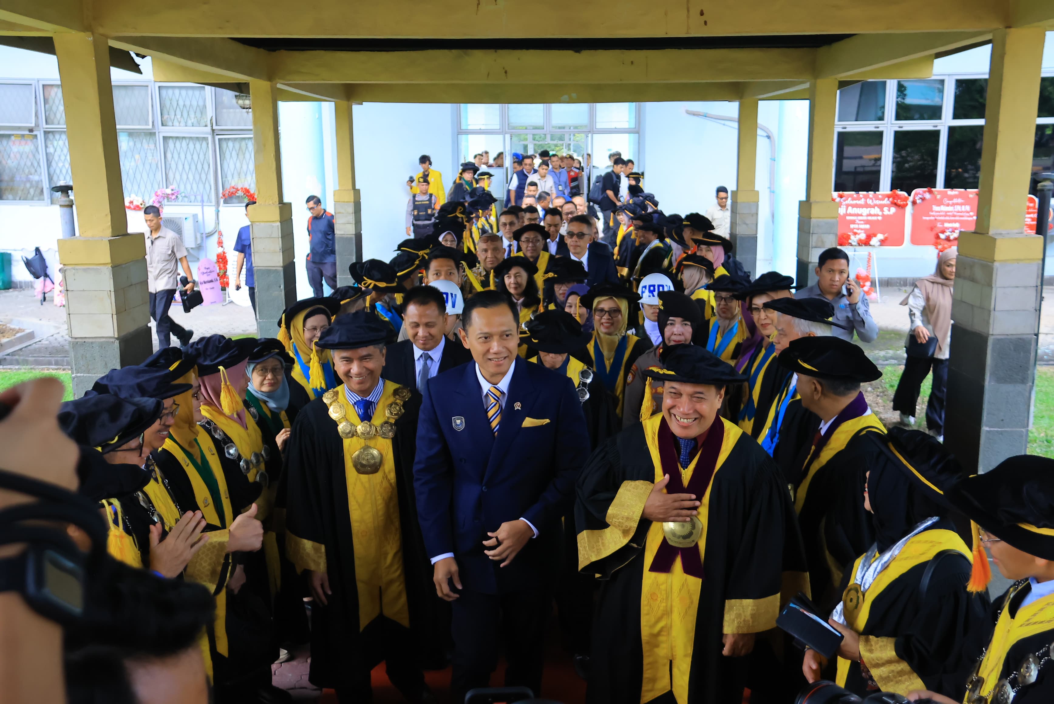 Menko AHY dan Wagub Cik Ujang Hadiri Wisuda ke-182 Unsri, Ajak Lulusan jadi Penggerak Pembangunan