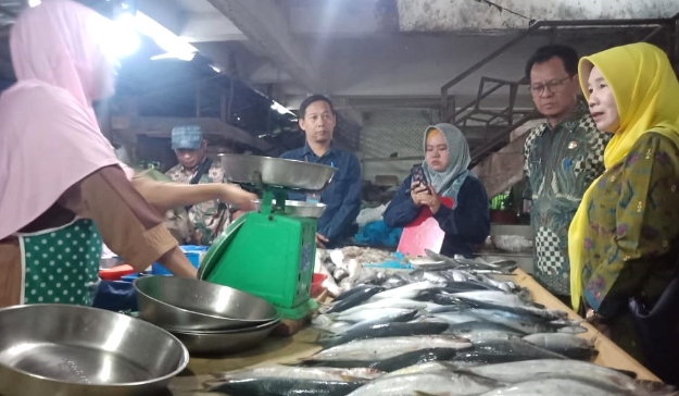 Jelang Bulan Suci Ramadan, Pejabat Pemkab Muara Enim Sidak Pasar Inpres