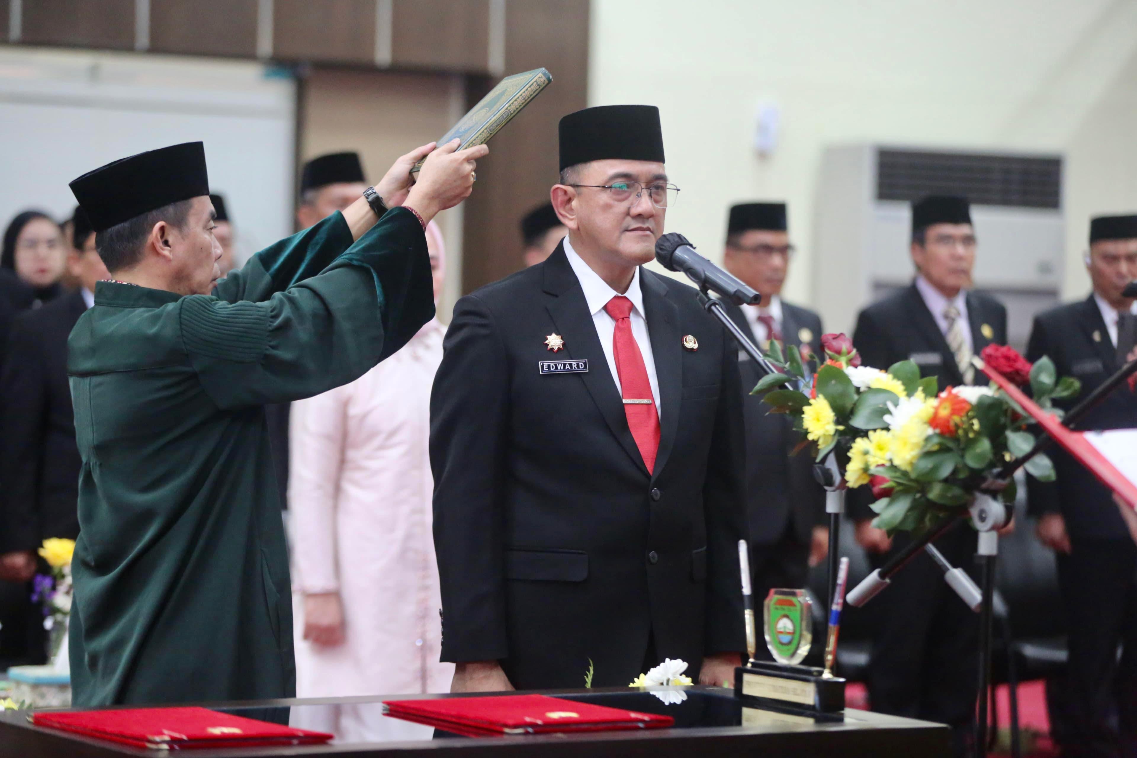 Edward Candra Dilantik Sebagai Pj Sekda Sumsel