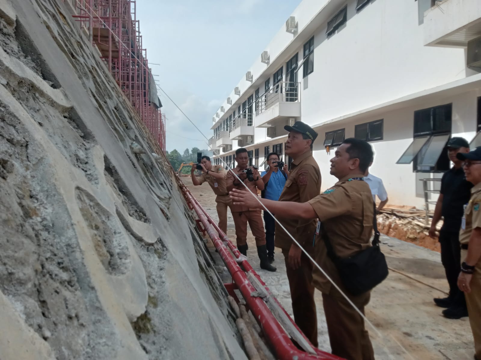Bupati Muara Enim Sidak 3 Proyek Bernilai Fantastis