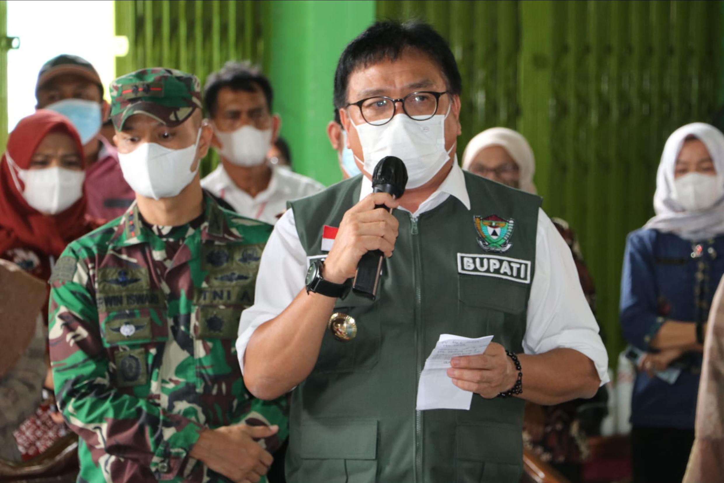 Pj Bupati Pantau Langsung Pelaksanaan Pilkades Serentak di Kabupaten Muara Enim