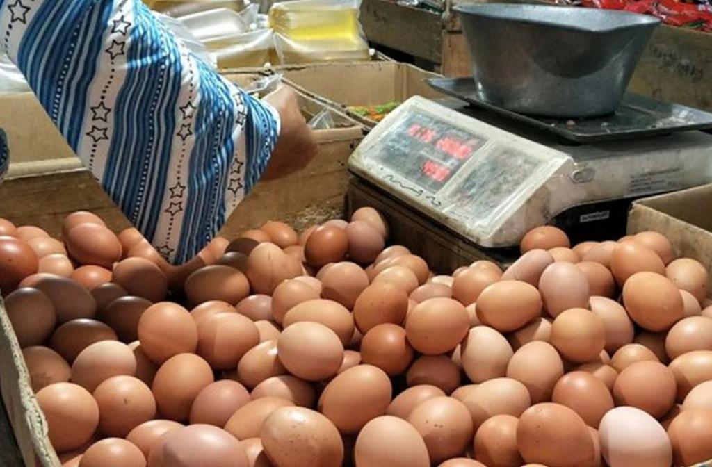 Jelang Natal dan Tahun Baru, Harga Telur dan Cabai Meroket