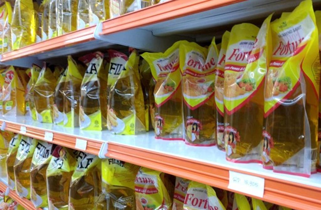 Ingat Ibu-ibu! Harga Minyak Goreng Rp11,500/Liter Berlaku Mulai Besok