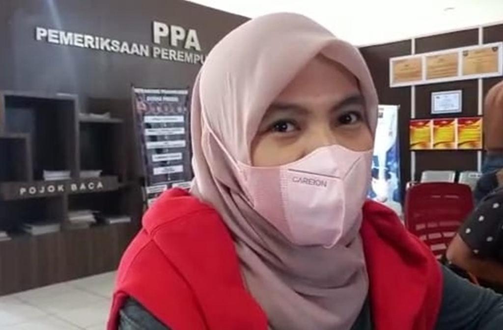 Tergiur Minyak Goreng Murah, Gadis Cantik Ini Tertipu Rp8,5 juta