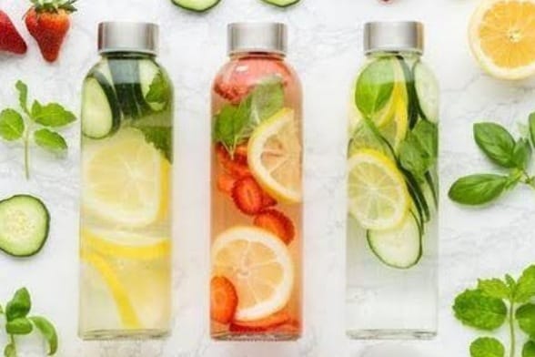 Mengapa Infused Water Lebih Sehat Dibanding Air Biasa? Ini 3 Alasannya, Sekaligus Takaran Air yang Tepat