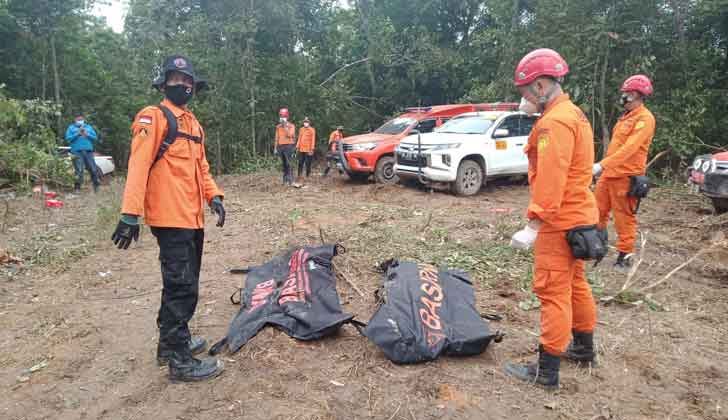 Dua Jenazah Ditemukan dalam Galian Sumur Minyak Ilegal di Desa Darmo
