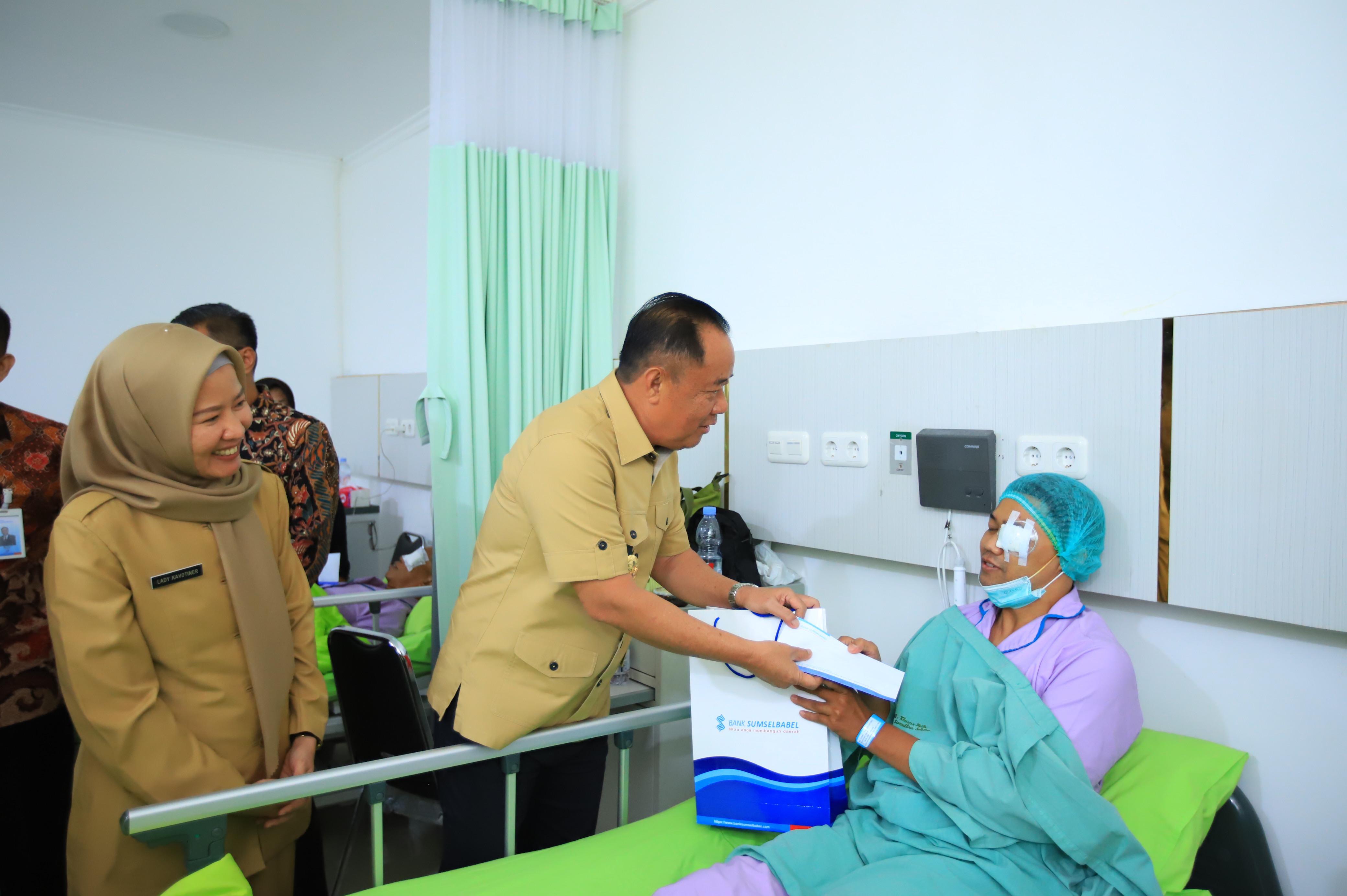 Operasi Mata Gratis, Wagub Cik Ujang: Wujud Kepedulian Bank Sumsel Babel Lewat CSR