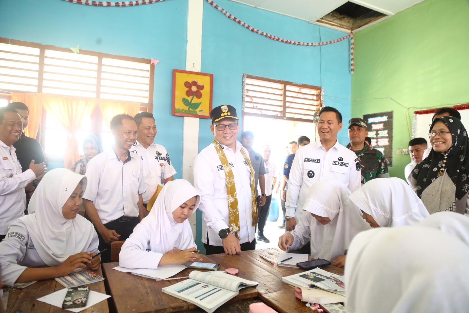 Kunjungi SMA Negeri 1 Ujan Mas, Pj Gubernur Sumsel Paparkan Bahaya Judi Online di Kalangan Pelajar