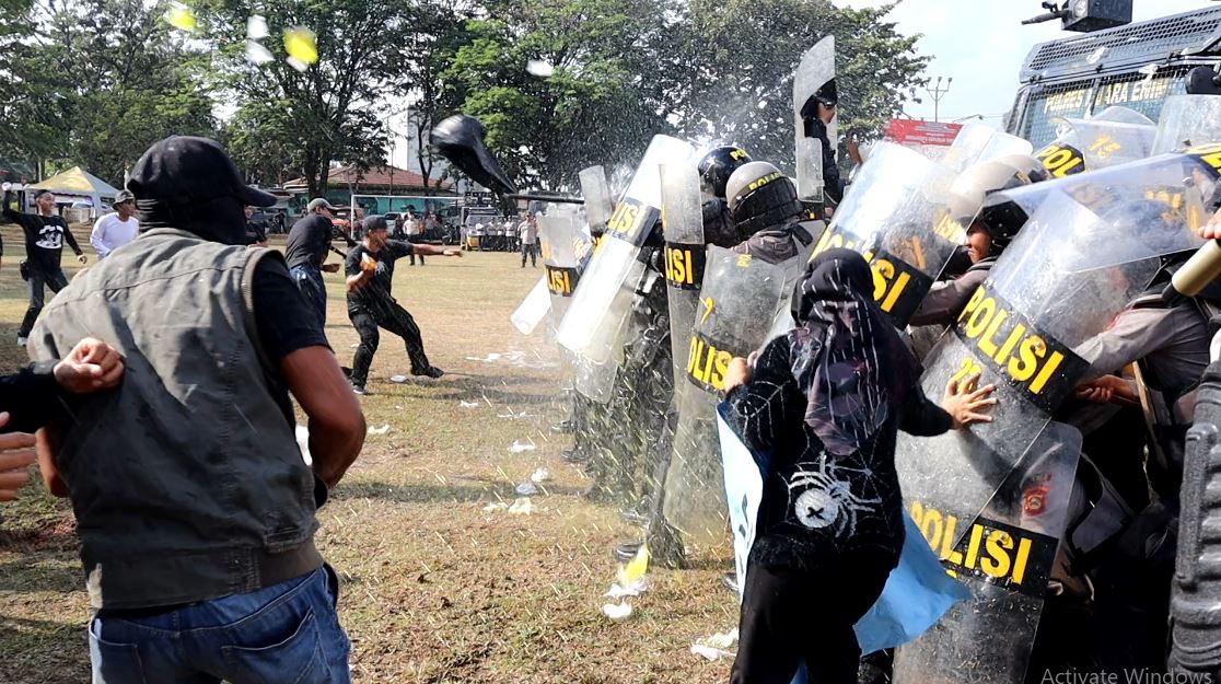 Polres Muara Enim Gelar Apel Pasukan dan Simulasi Sispamkota Pengamanan Pilkada Serentak 2024