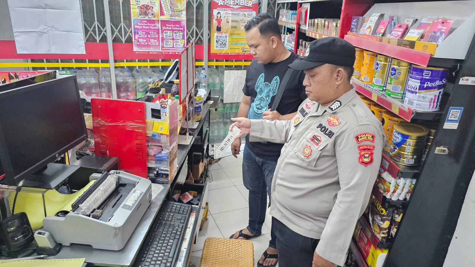 Perampok Bersenjata Tajam Satroni Alfamart di Muara Enim, Pelaku Gasak Uang dan Tablet