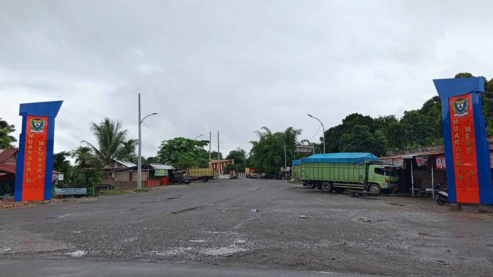 Proyek Gapura di Muara Enim Baru Selesai Dibangun Sudah Dirusak Orang Tak Dikenal