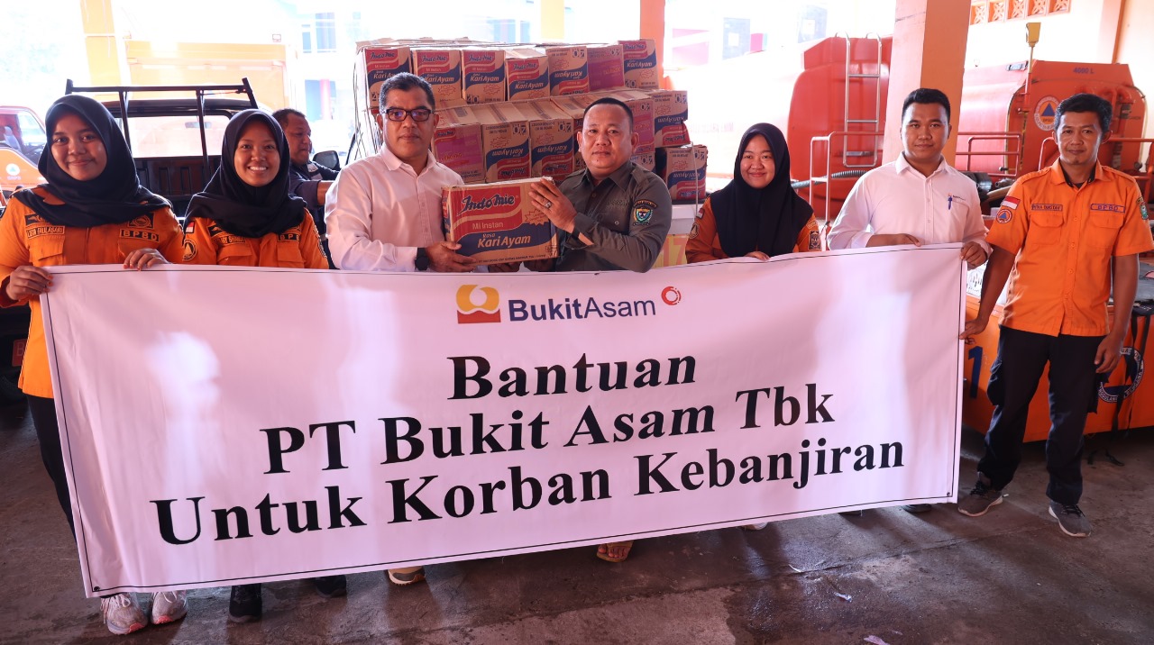 PT Bukit Asam Gerak Cepat Bantu Korban Banjir di Muara Enim