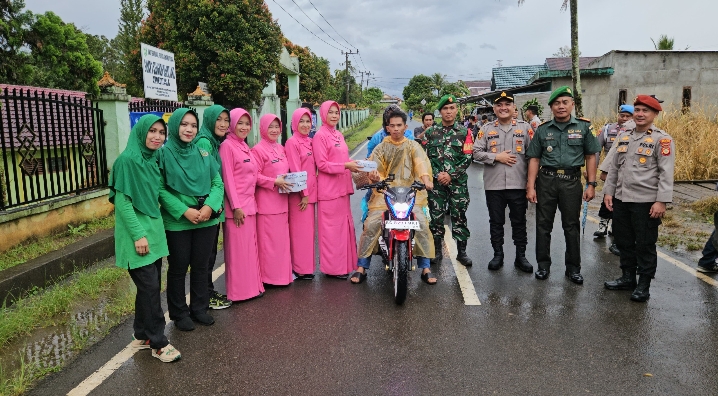 Polsek dan Koramil Semende Kompak Gelar Kegiatan Berbagi Takjil