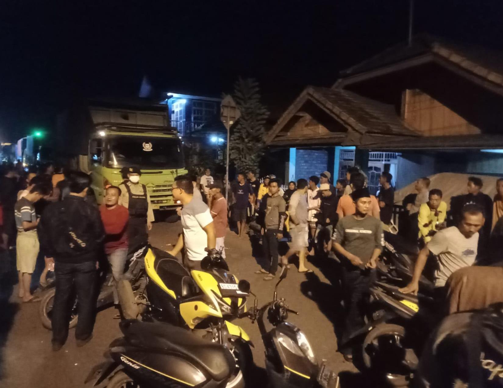 Terjadi Lagi, Truk Batu Bara Tabrak Sepeda Motor di Tanjung Enim, 1 Korban Meninggal Dunia