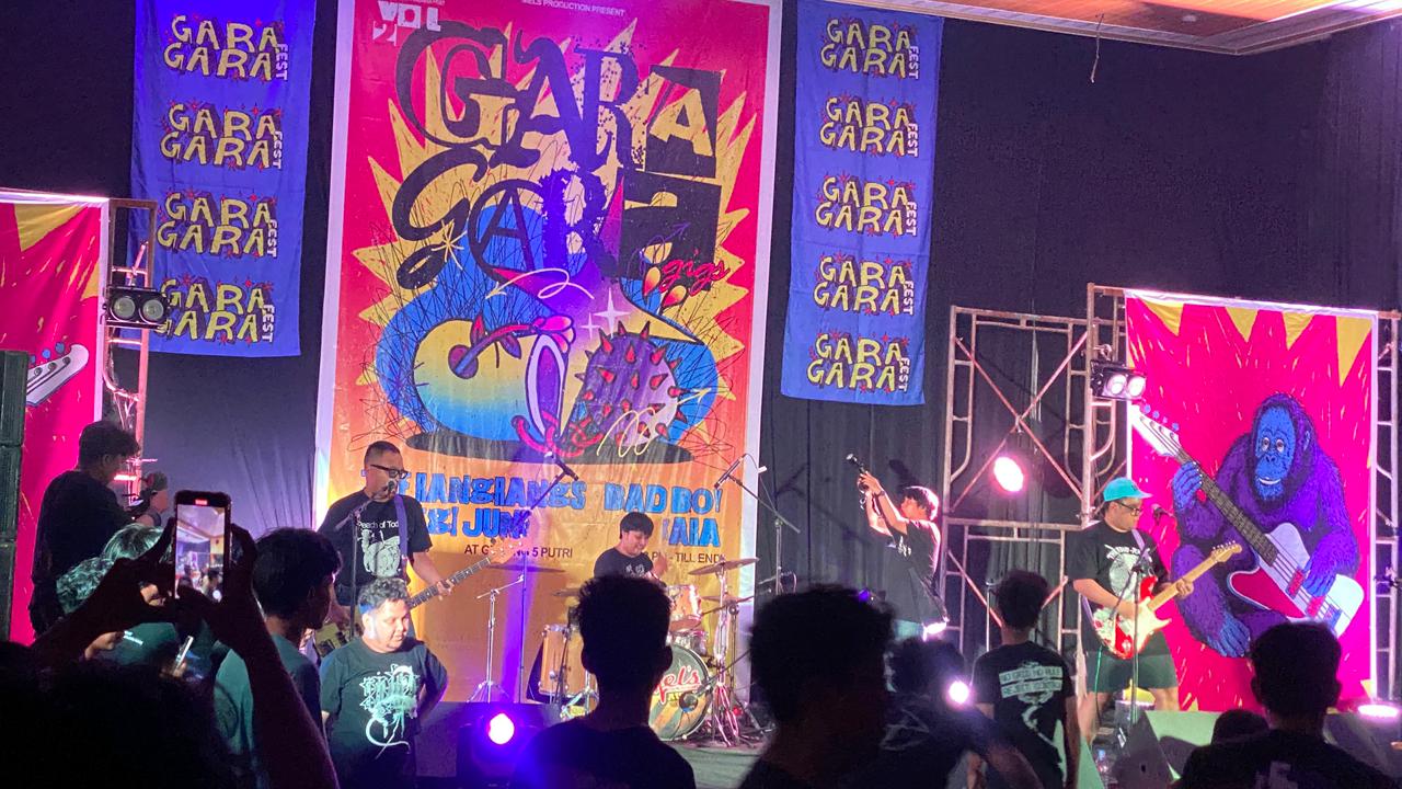 Datang ke Muara Enim, Panglima Semut Api 'The Rang Rang' Buat Massa Kerubungi Gedung Lima Putri