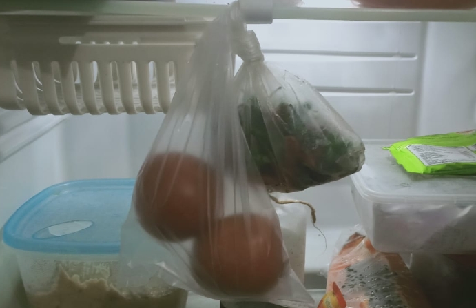 Bukan Hanya Jeruk Nipis, Tomat dan Cabai Tetap Segar dalam Kulkas Lebih dari 2 Bulan! Begini Cara Menyimpannya
