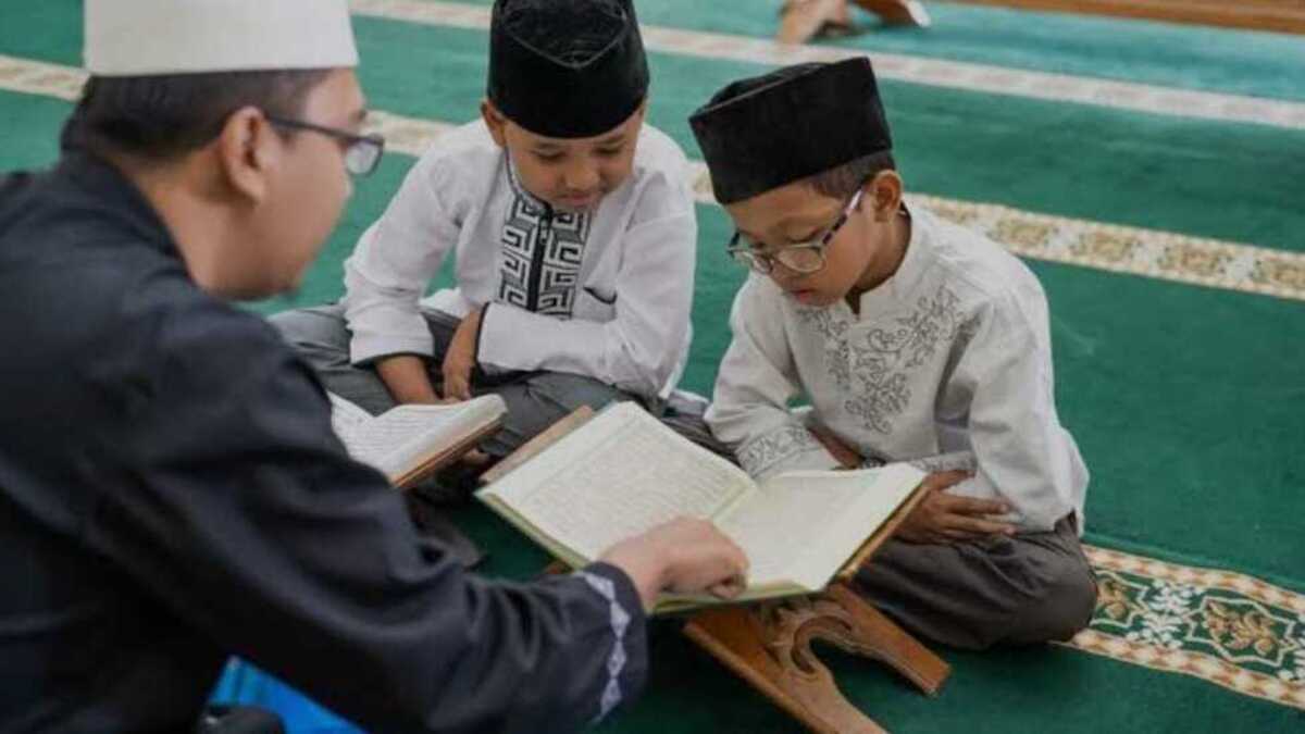 Ini Adalah Jadwal Pendidikan Anak Dari Umur 0 – 18 Tahun Menurut Islam