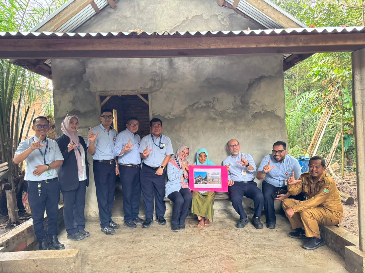 PT TeL Bangun Sumur Bor dan Laksanakan Bedah Rumah