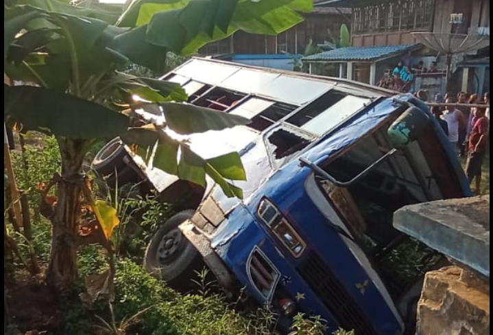 Bus Lubex di Muara Enim Terguling Dihantam Truk, 6 Penumpang Alami Luka-luka