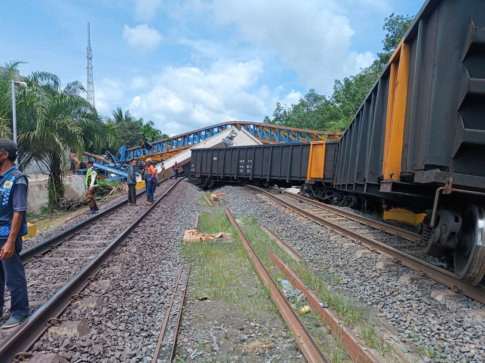 Terjadi Kecelakaan Kerja di Proyek Pembangunan Fly Over Bantaian, Ada Korban Jiwa