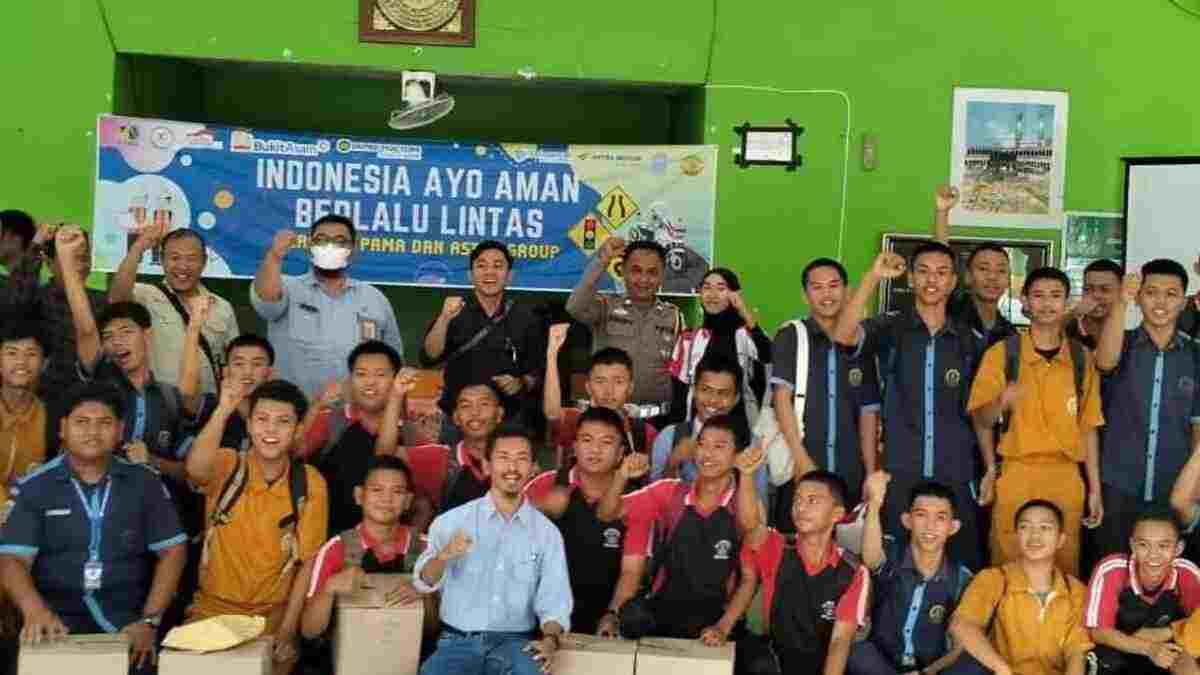 Astra Group Gandeng Polres Muara Enim Berikan Sosialisasi Aman Berkendara Bagi Pelajar SMK