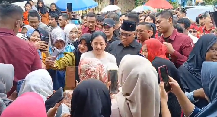 Pulang Kampung ke Desa Tanjung Raman Muara Enim, Puan Maharani Disambut Ribuan Warga