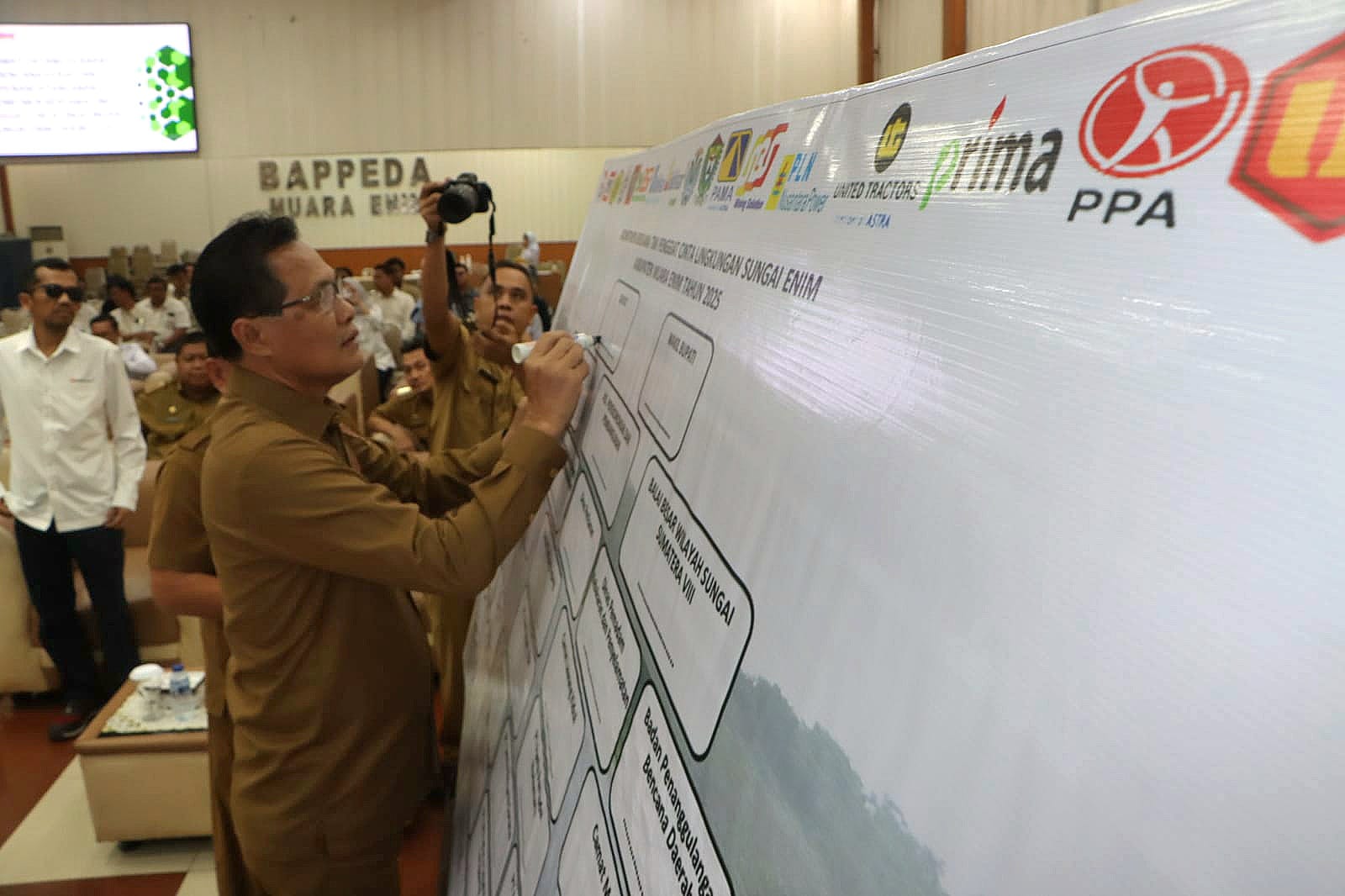 Bupati Edison Bentuk Tim Penggiat Cinta Lingkungan Sungai Enim