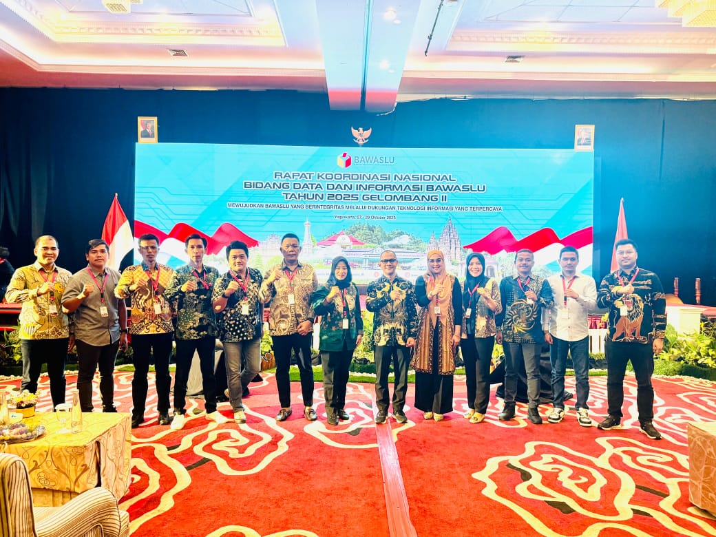 Bawaslu Muara Enim Raih Predikat Informatif