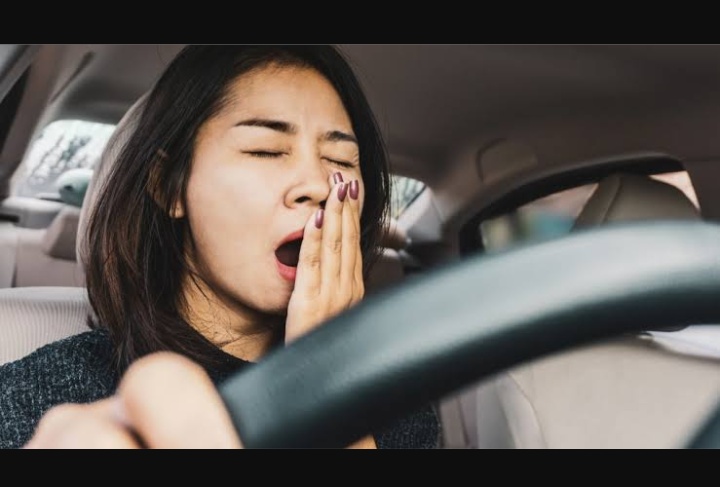Mengatasi Ngantuk Saat Menyopir Mobil, Tips Penting untuk Keselamatan di Jalan Raya