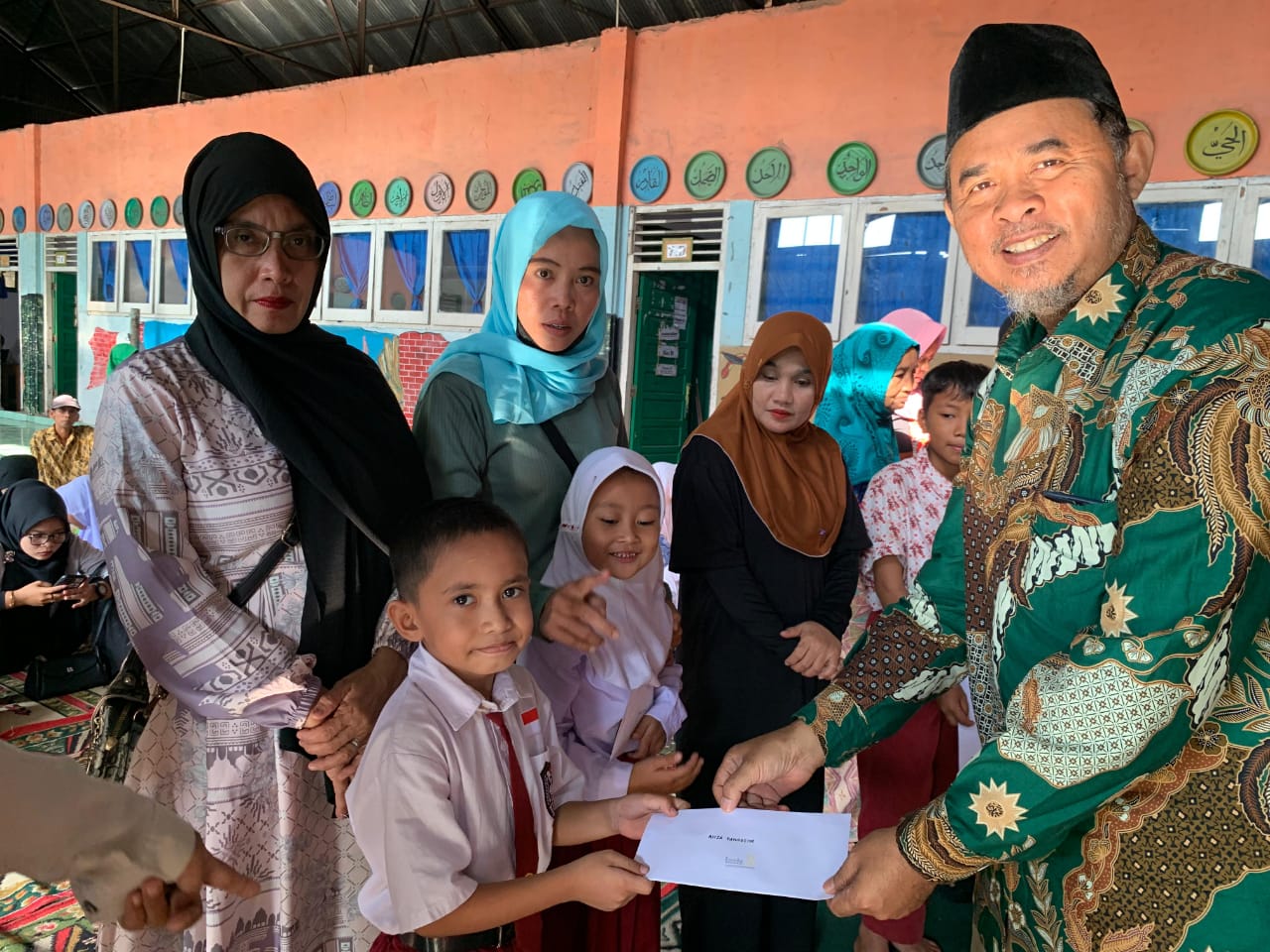 75 Pelajar Terima Bantuan Pendidikan LazisMu Muara Enim