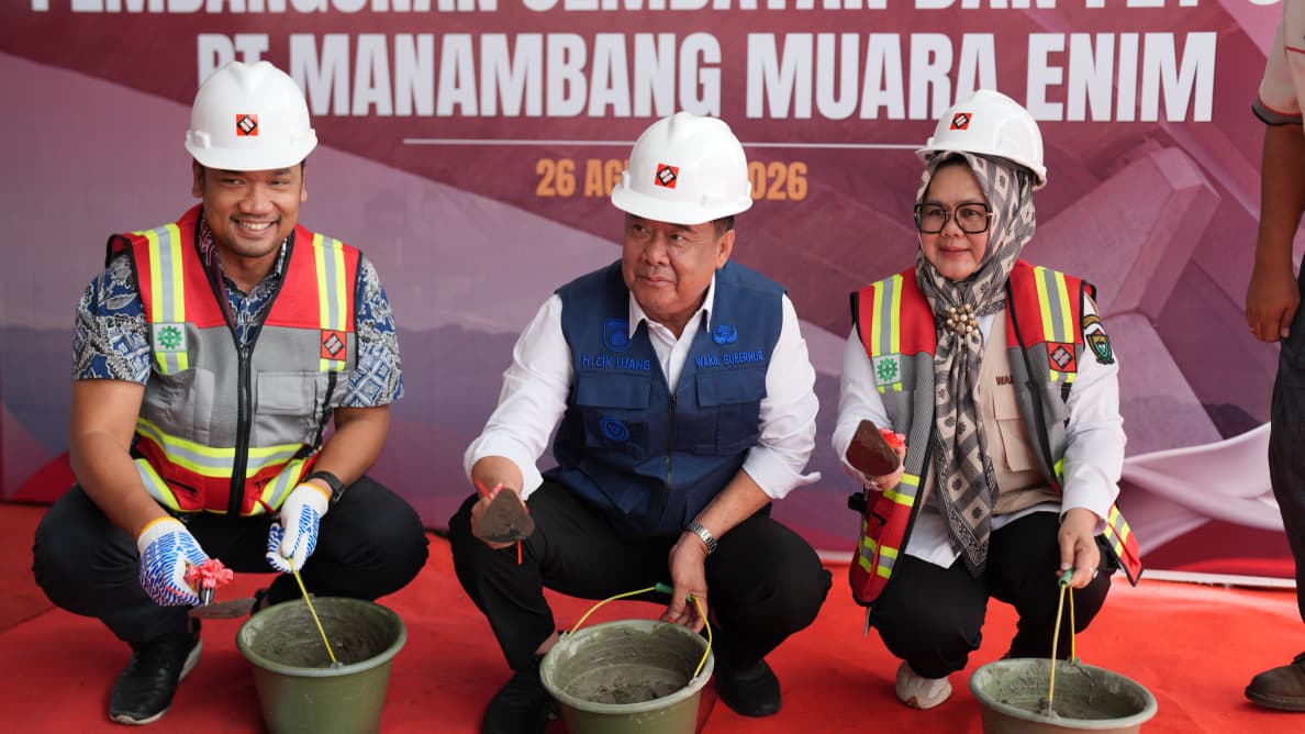 Perusahaan Bangun Jembatan dan Flyover, Jalan Darmo Segera Bebas Angkutan Batu Bara