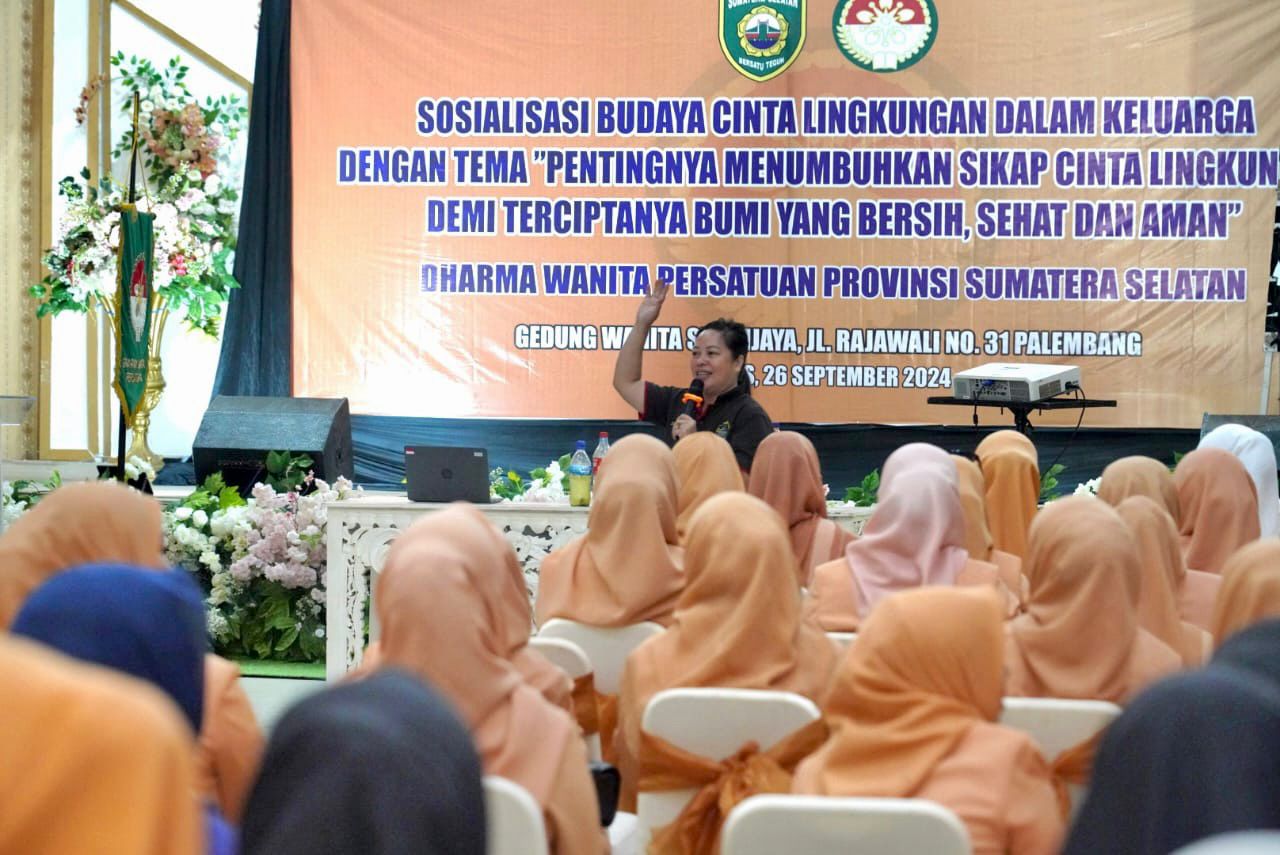 Ketua DWP Sumsel Sosialisasikan Budaya Cinta Lingkungan dalam Keluarga