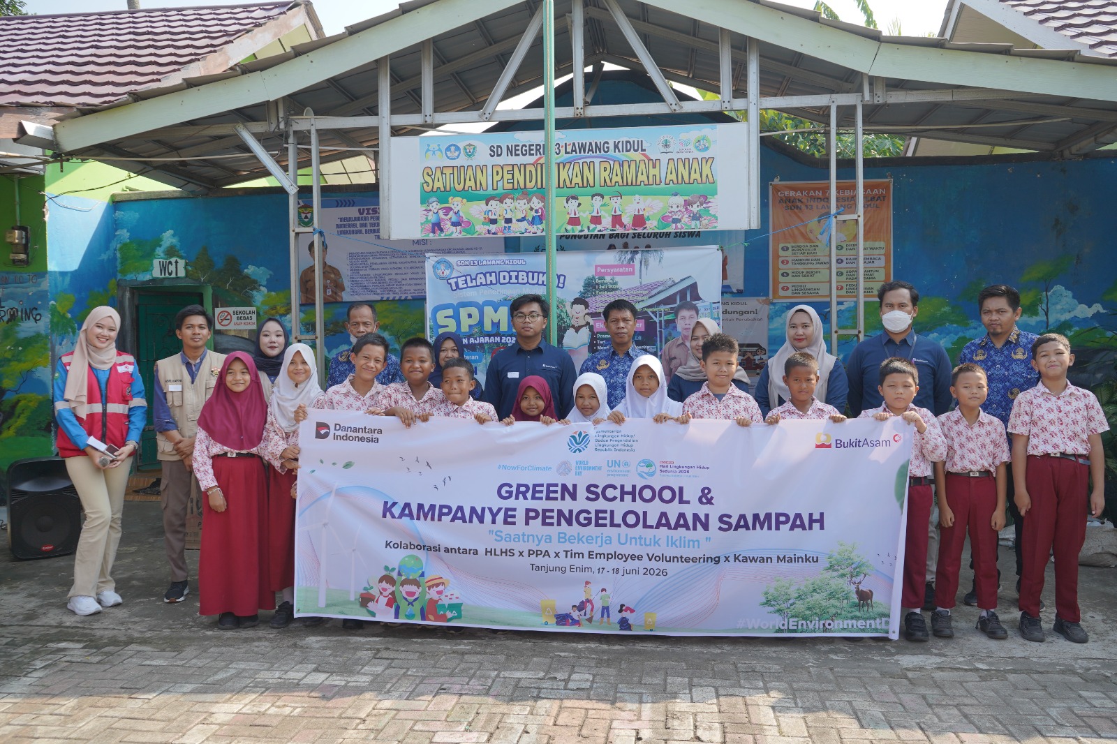Sasar Generasi Muda, PTBA Edukasi Siswa SD Lewat Green School