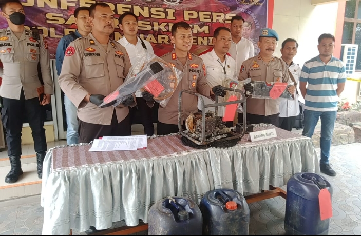 Polres Muara Enim Polda Sumatera Selatan Amankan 2 Pelaku Penimbun BBM Ilegal di Desa Cinta Kasih