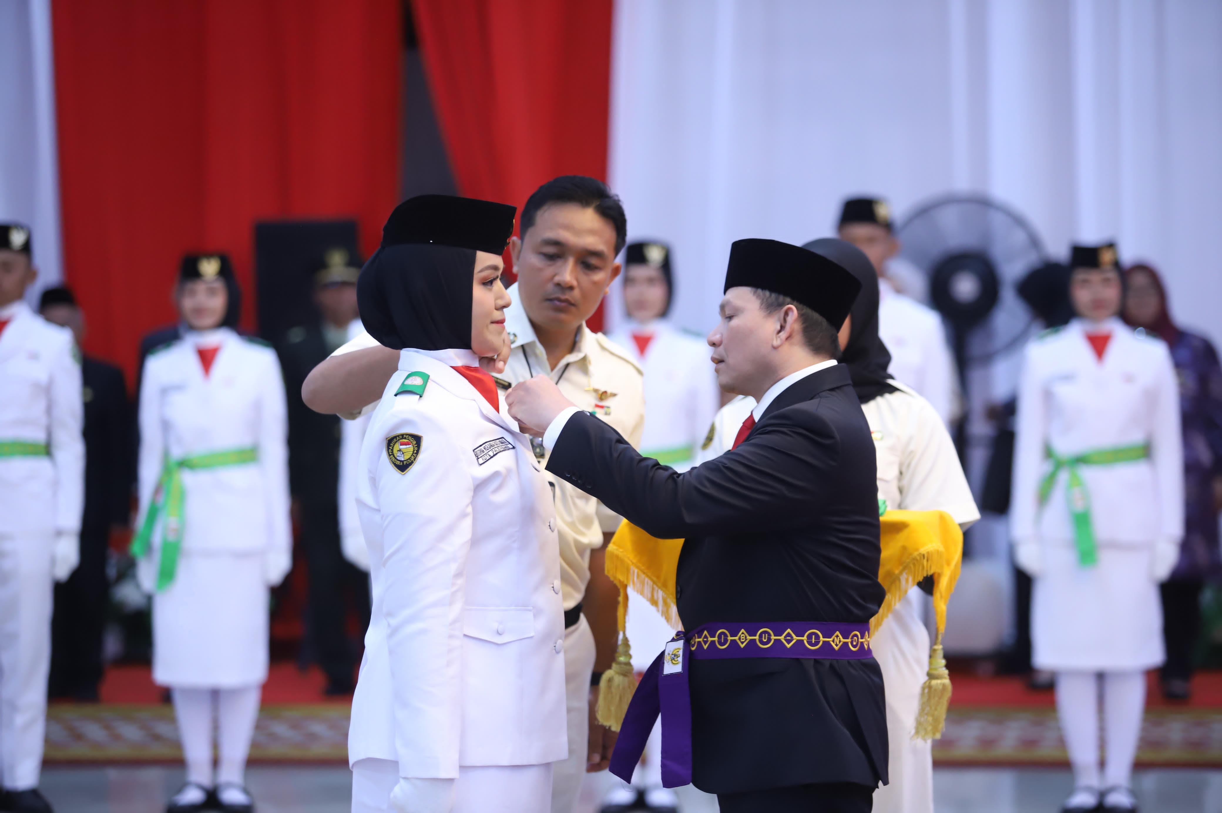 Pj Gubernur Kukuhkan 50 Anggota Paskibraka Provinsi Sumsel Tahun 2024