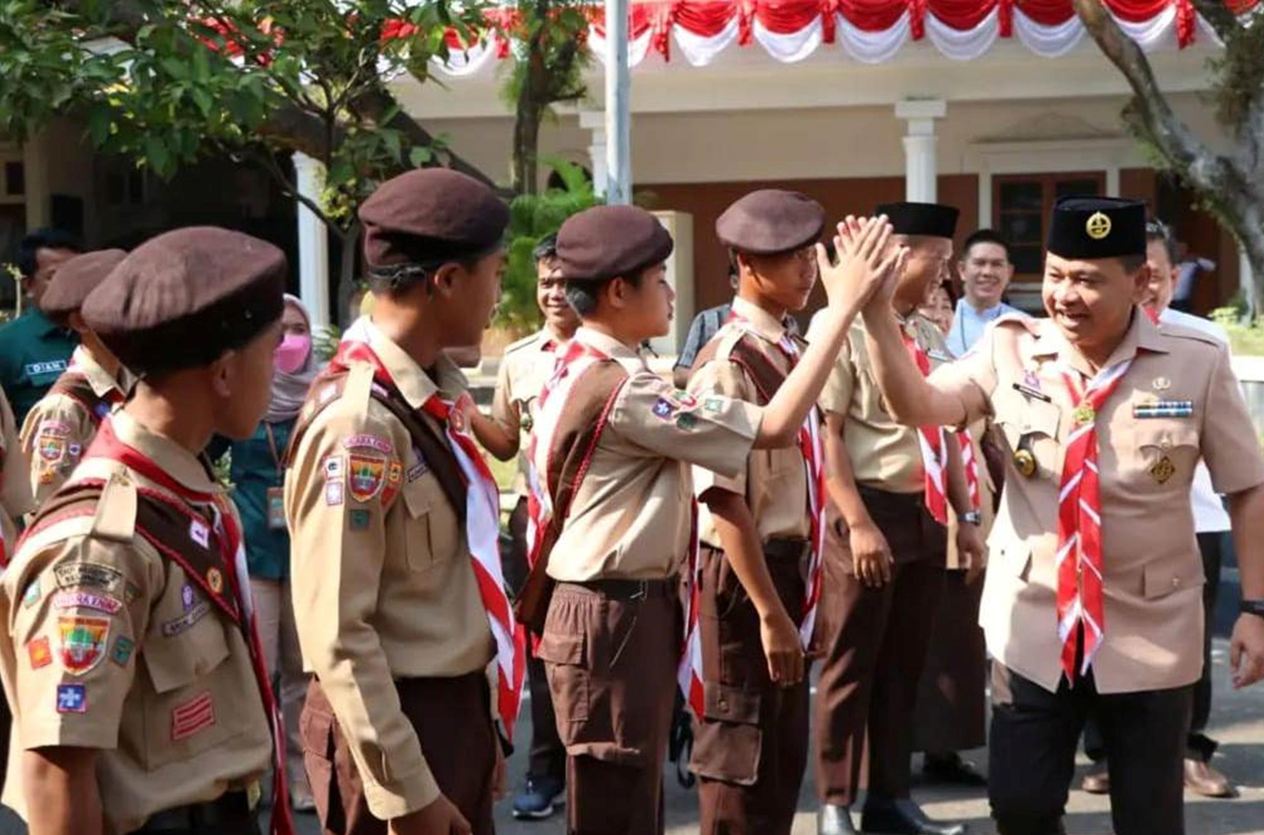 Lepas Kontingen Jambore Nasional, Bupati Kurniawan Minta Bawa Citra Positif