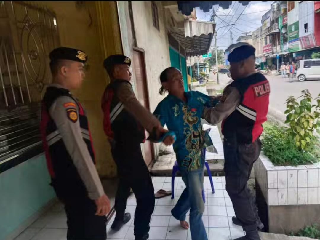 Meresahkan, Polisi Amankan Juru Parkir Mabuk di Muara Enim