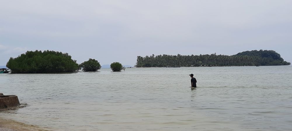 Pesona Eksotis Pantai Ketapang, Petualangan Seru di Gerbang Lampung!