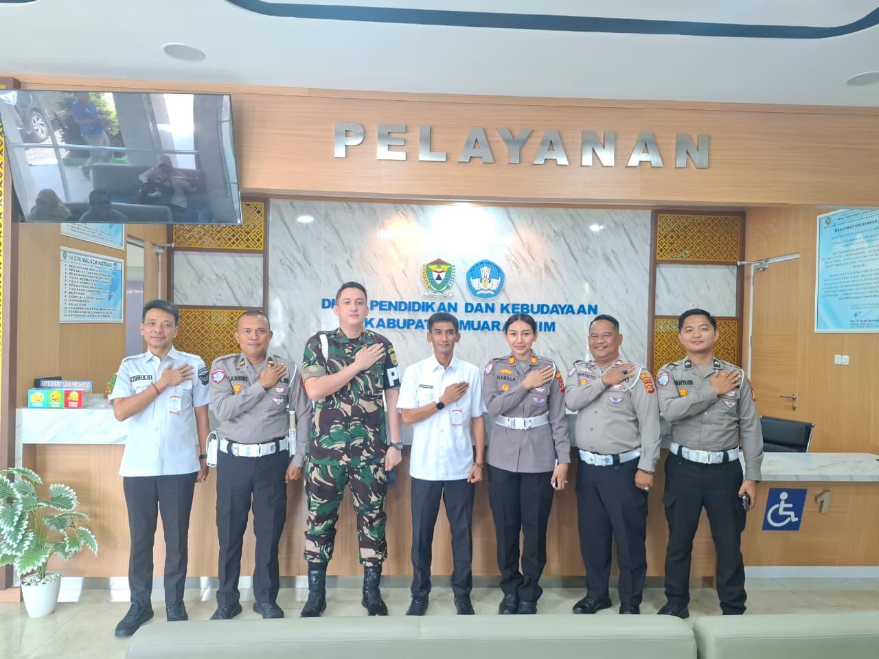 Satlantas Polres Muara Enim Bangun Karakter Kedisiplinan Siswa Lewat Pocil dan PKS