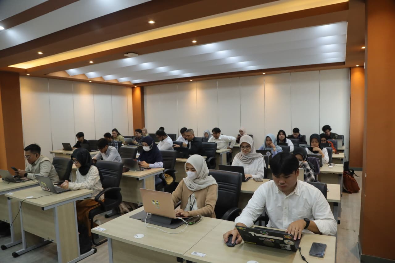 1.565 Calon Ahli K3 Lulus, Kemnaker Perkuat Pencegahan Kecelakaan Kerja