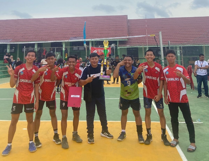 Mantap! SMA Negeri 1 Ujan Mas jadi Runner-up Turnamen Bola Voli MANSABA