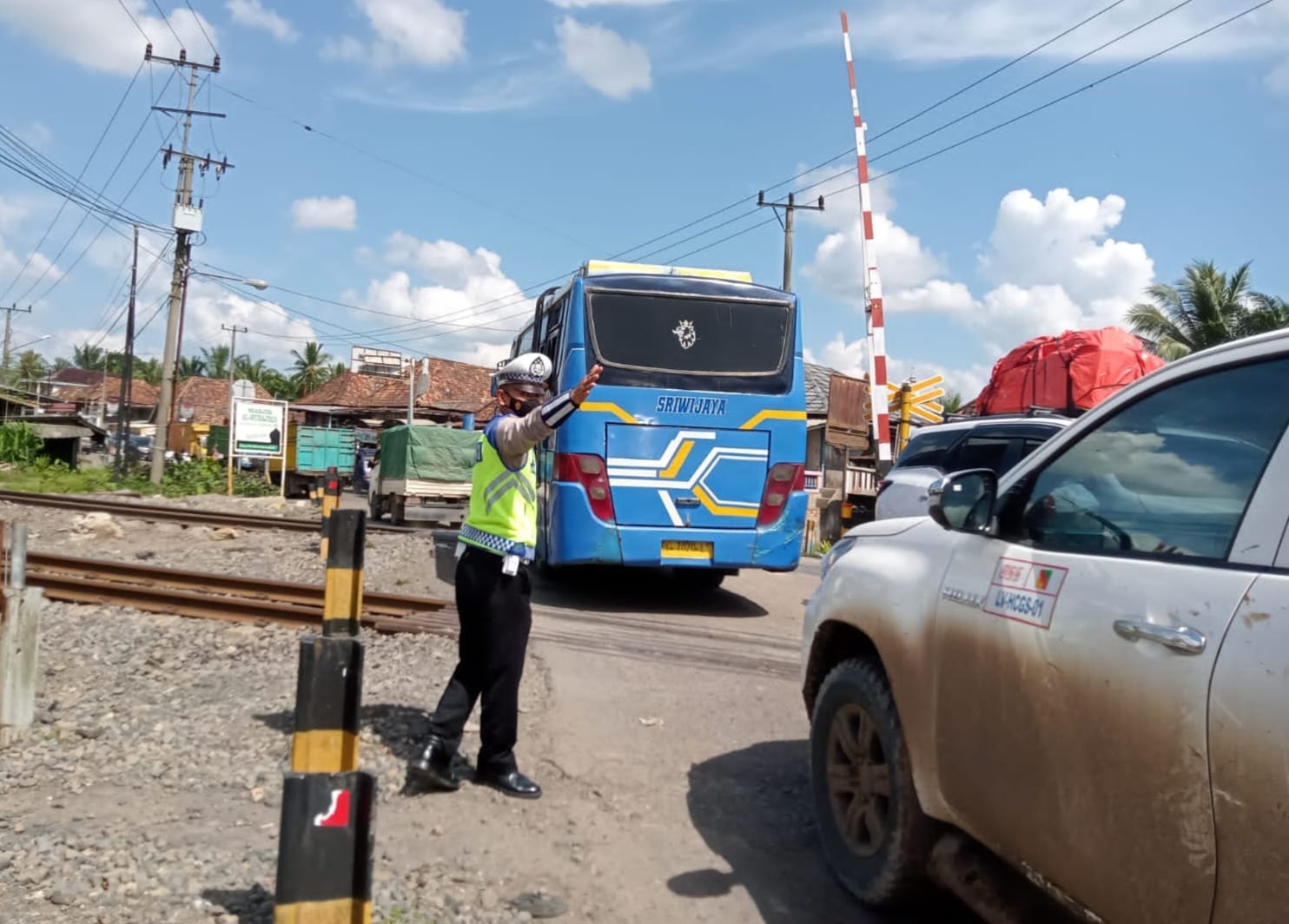 Antisipasi Kemacetan di Perlintasan Kereta Api, Polres Muara Enim Minta PT KAI Atur Ulang Jadwal Operasional