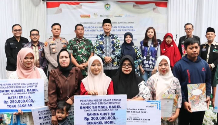 Bupati Edison Serahkan Penyaluran KUR Senilai Rp1,1 Miliar